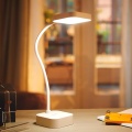 8719514443815 Rock DSK211 PT 5W 50K W USB 02  LAMPA  BIURKOWA PHILIPS